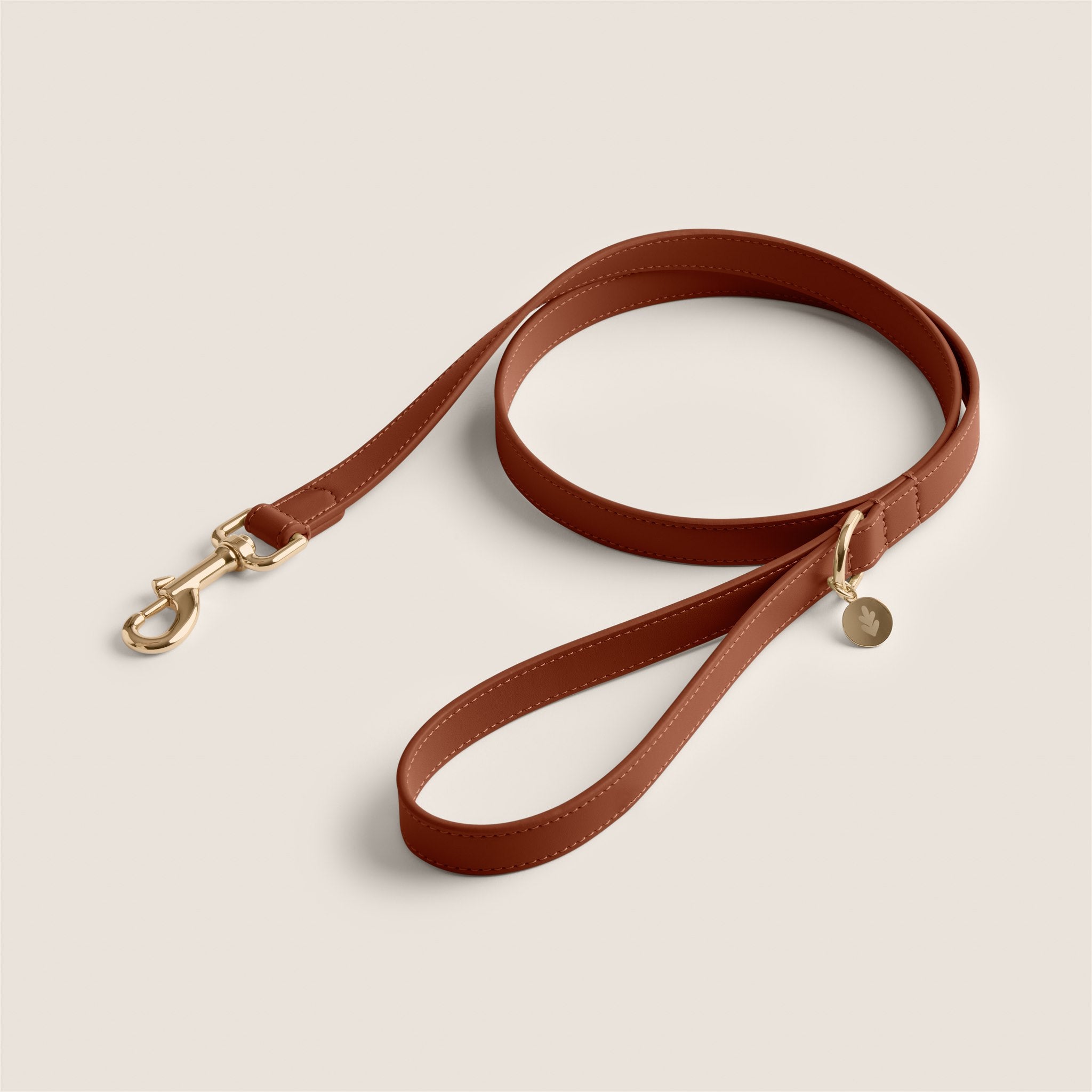 Tails & Bloom easy clean dog lead in hazelnut brown - premium vegan leather